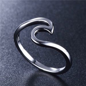 ✨1 Left!✨ Sterling Silver Wave Ring